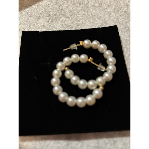 Pearl - Picture 3 of 3